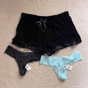 NWT Victoria Secret Velvet Ruffle Shorts XS Black Org. 34.50$+ 2 Pink Thongs  XS